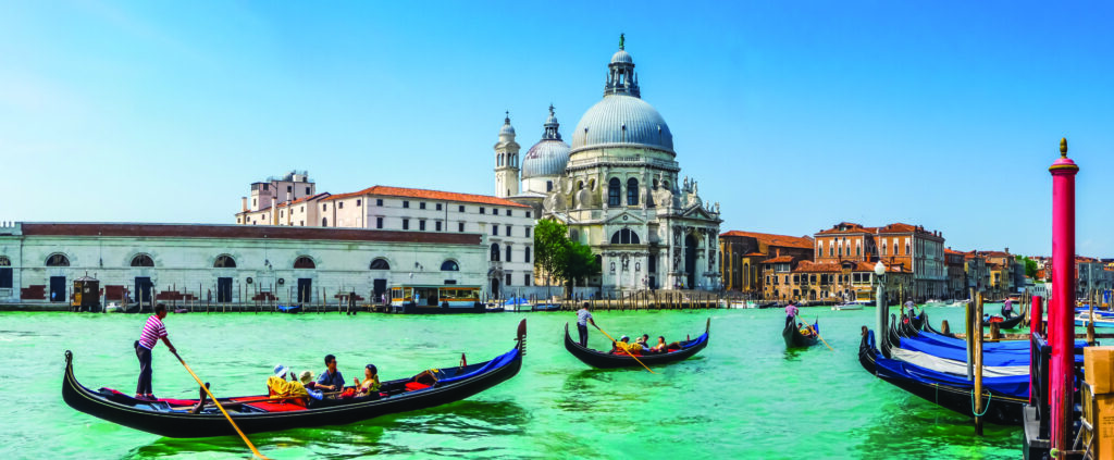 LadiesTravel Italy Tour Venice with gondolas on the Grand Canal and beautiful architecture